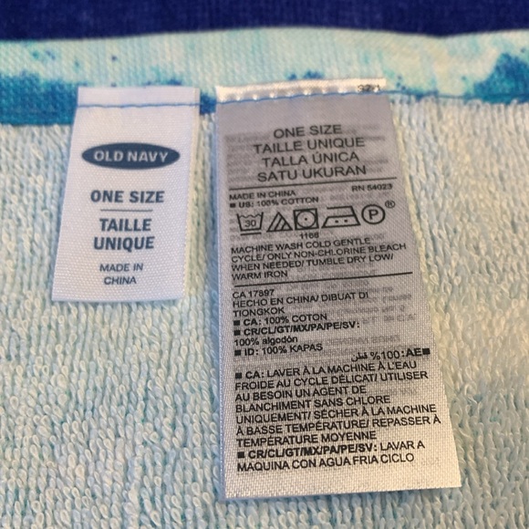 NWT Blue & White Beach Towel - Picture 6 of 6